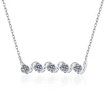 Élise Moissanite Bar Necklace