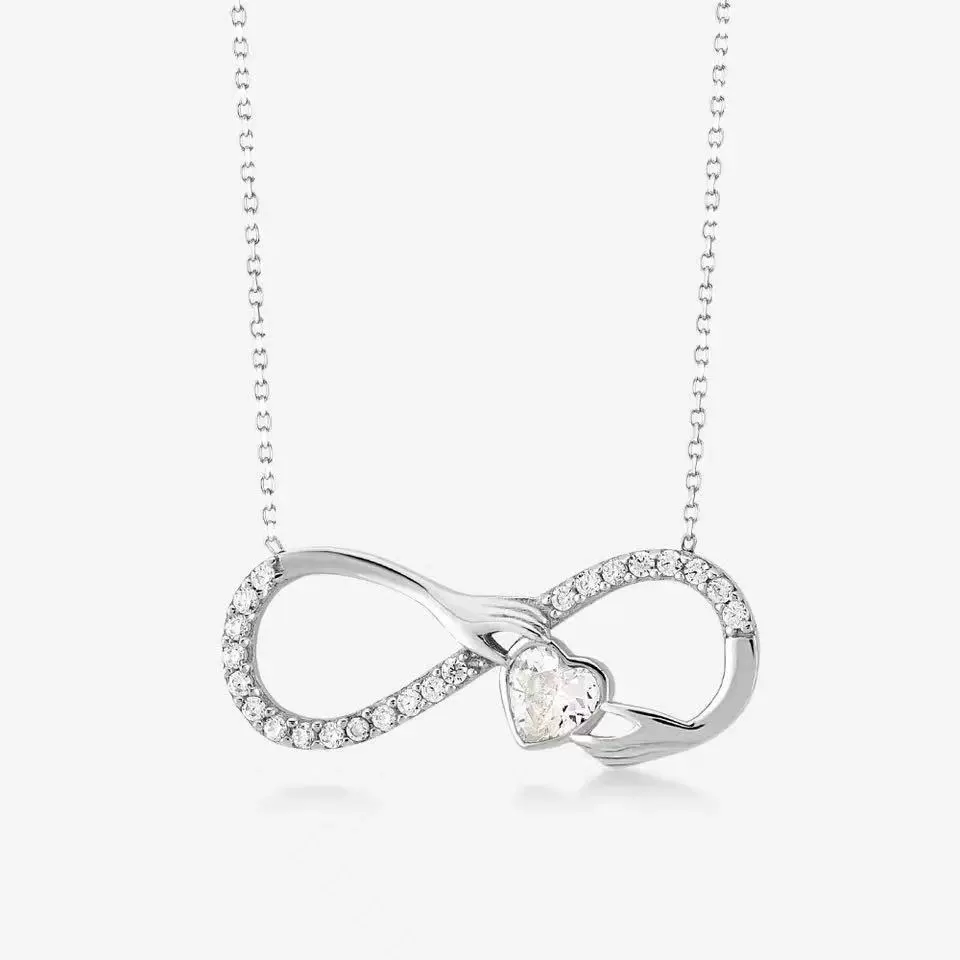 Éternelle Heart Infinity Necklace