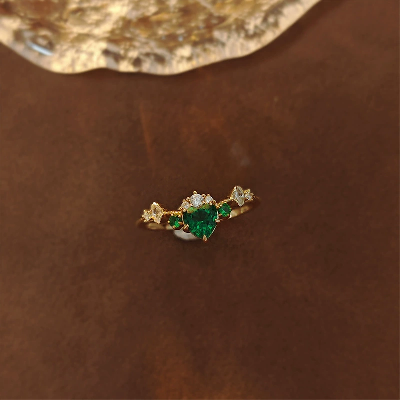 Éire Heartloom – Emerald Ring - Image 3